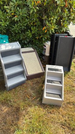 Pet Stairs And Ramps 10.00