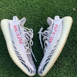 CLEAN Yeezy 350 Zebra Size 10.5 NO BOX