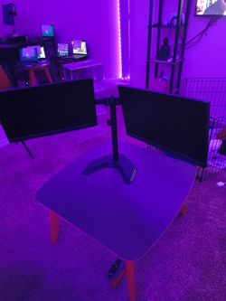 2 Acer LCD Monitors With Stand