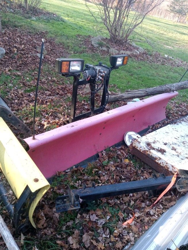 Western Suburbanite 7 Foot Snow Plow