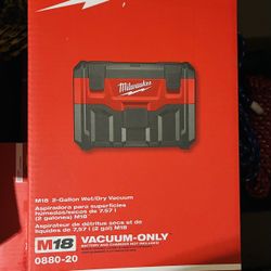 Milwaukee 18V Cordless Wet Dry Vacuum