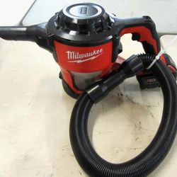 Milwaukee Compact Vacuum