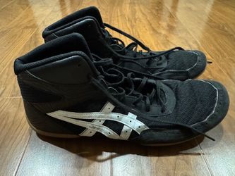 Wrestling shoes size 12, 50$