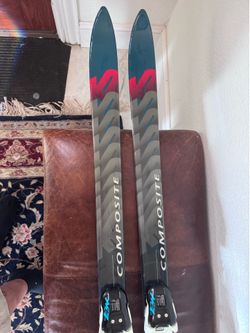 Skies RK2 5200 7.2 w/ poles