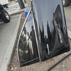 2016 Q50 Door