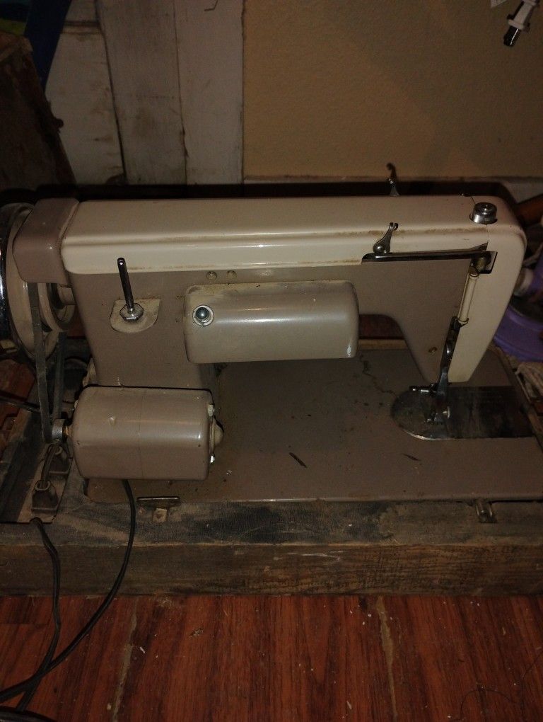 1950 Sewing Machine
