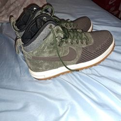 Nike Sz(10)  And Timberland Sz(10.5)Boots For Sale