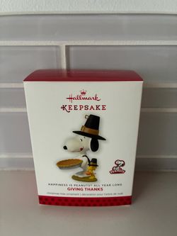 Hallmark Keepsake Peanuts Snoopy & Woodstock Ornament 2013 Like New
