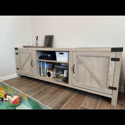 70”Farmhouse TV Stand with Barn Door Cabinets