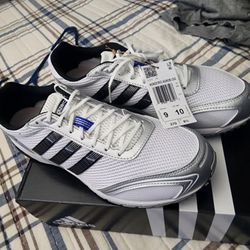 ADIDAS men's size 9 Adizero Adios OG running cross fit workout shoes white silver