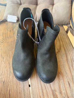 Clarks Shoes 👞