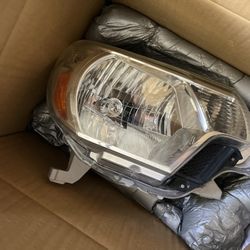 Tacoma Original 2016 Headlights
