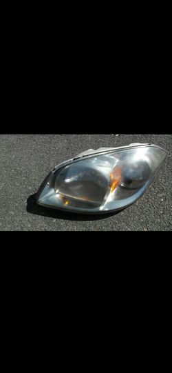2010 Chevrolet cobalt driver side headlight.