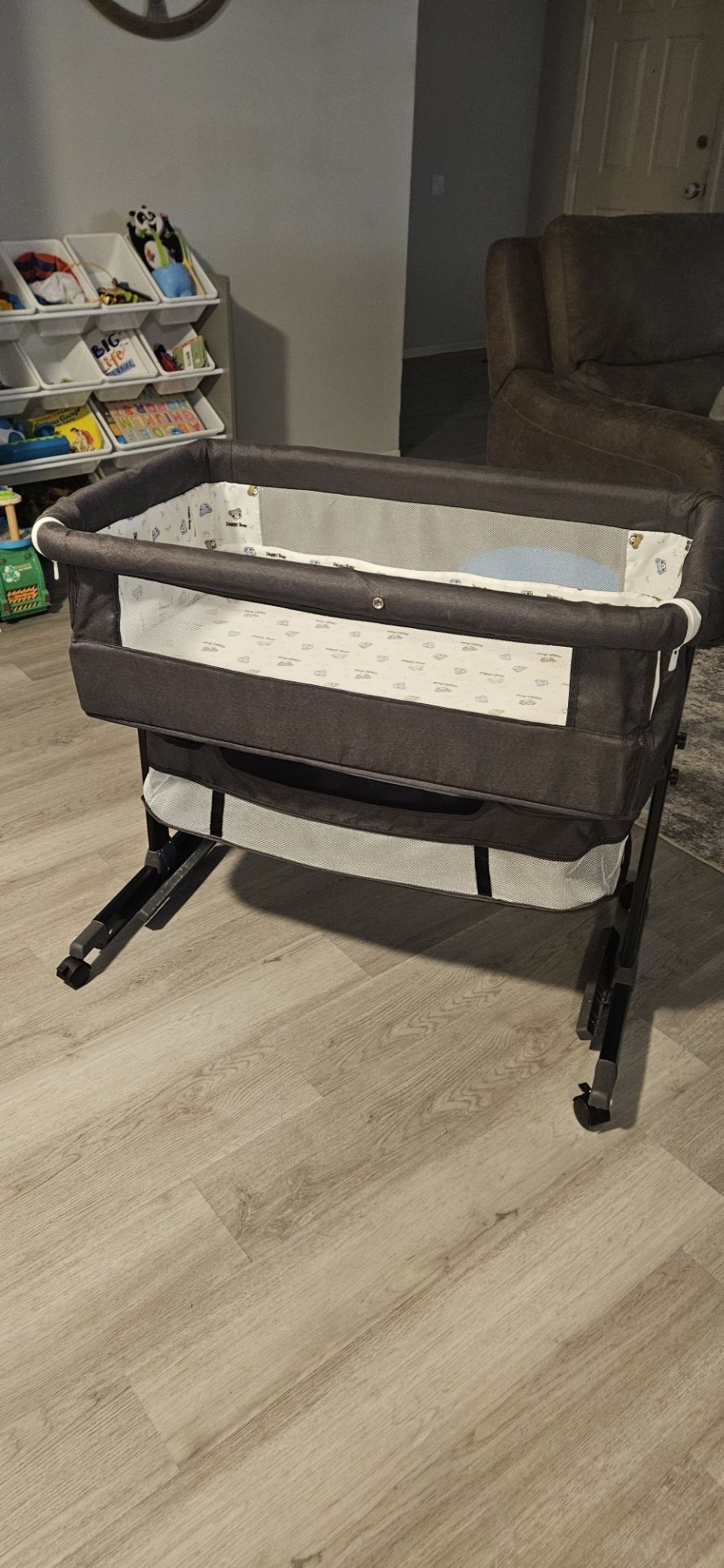 Bedside bassinet