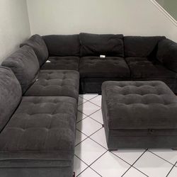 Charcoal Gray L-Shaped Sectional Couch with Ottoman