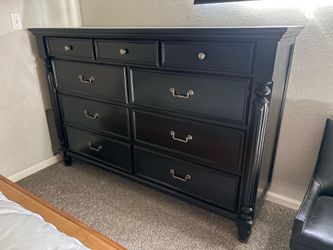 9-Drawer Dresser + Matching Nightstand