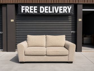Excellent Condition Love Seat