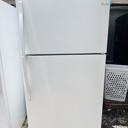 Whirlpool Refrigerator 32 Wide