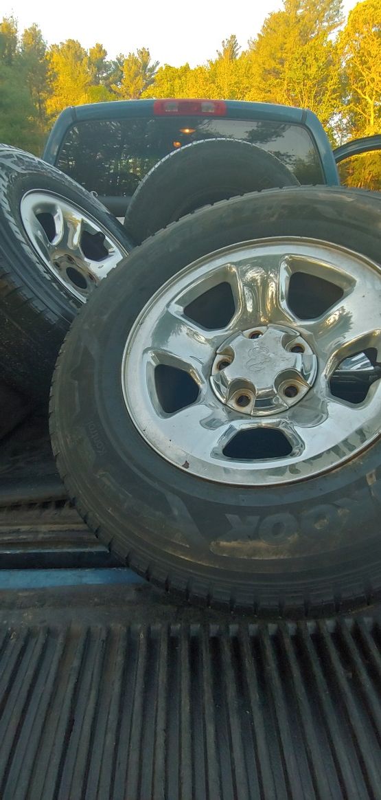 2003 Dodge Ram 1500 stock Rims