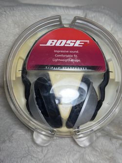 Bose TriPort Headphones - Impressive sound, comfortable fit NEW