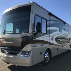2017 Fleetwood Pace Arrow LXE 38B