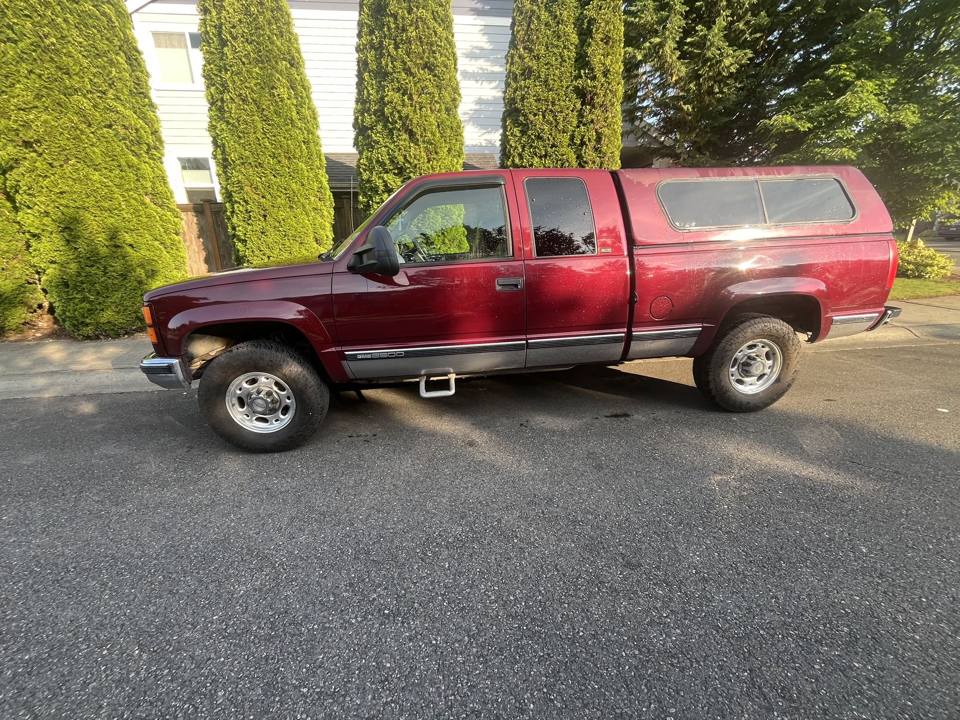 Red 6’ Truck Canopy