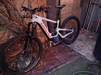 2024 Santa Cruz Heckler Medium Size