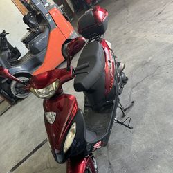 Moto Solana 