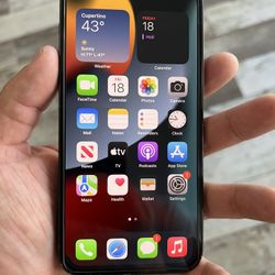 iPhone 12 Unlocked For Any Network W/ New Tempered Glass Screen Protector Installed 