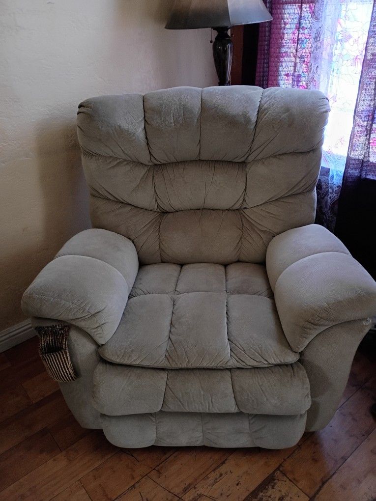 Recliner Chair