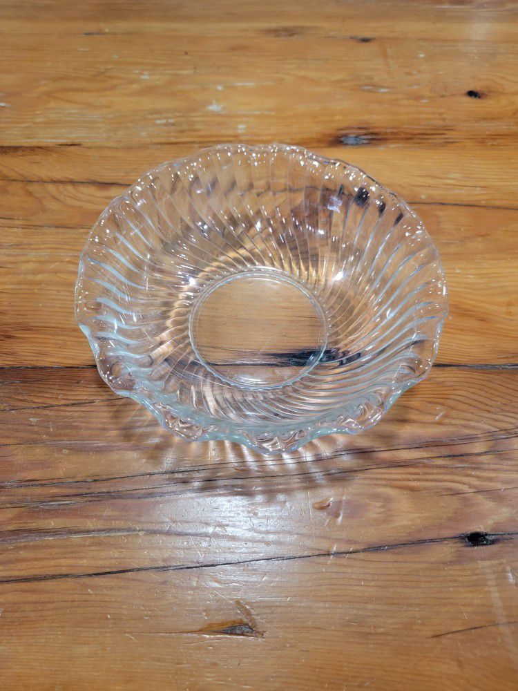 Vintage Glass Bowl - Scalloped Swirl Edge, Clear Glass Serving Candy Dish - 7.5"