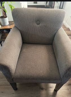 Accent chair