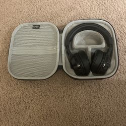Kicker Tabor 2 Headphones With Case