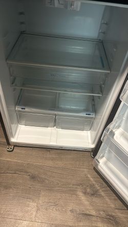Used Frigidaire Refrigerator Not Working $50.