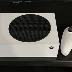 X-Box S System & Controller (Like New)