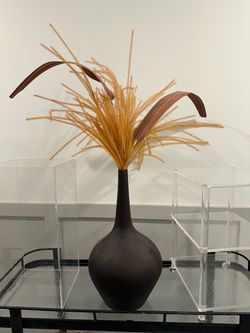 Flower arrangement VASE DECORATION