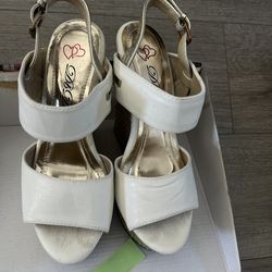 👡 DB DK Women’s Wedge Heels with Ankle Strap – White & Gold, Size 7