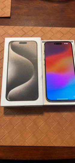 15 Pro Max 256GB T-Mobile Or Metro