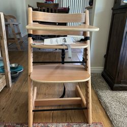 Vevor Wooden High Chair  For Baby/toddlers