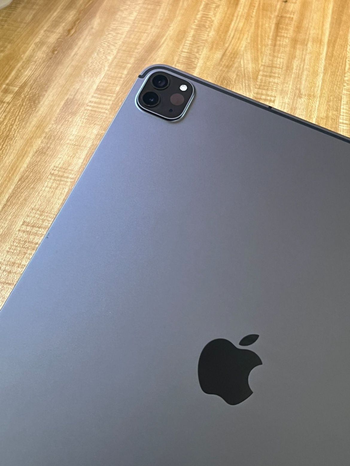 Apple iPad Pro 12.9 5th Generation 128gb Cellular + WiFi ~~ Unlocked To Any Carrier / Liberado Para Cualquier Compania