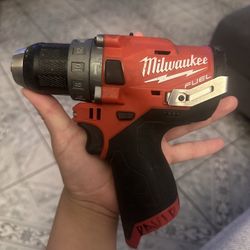 Milwaukee 3404-20 12V Fuel