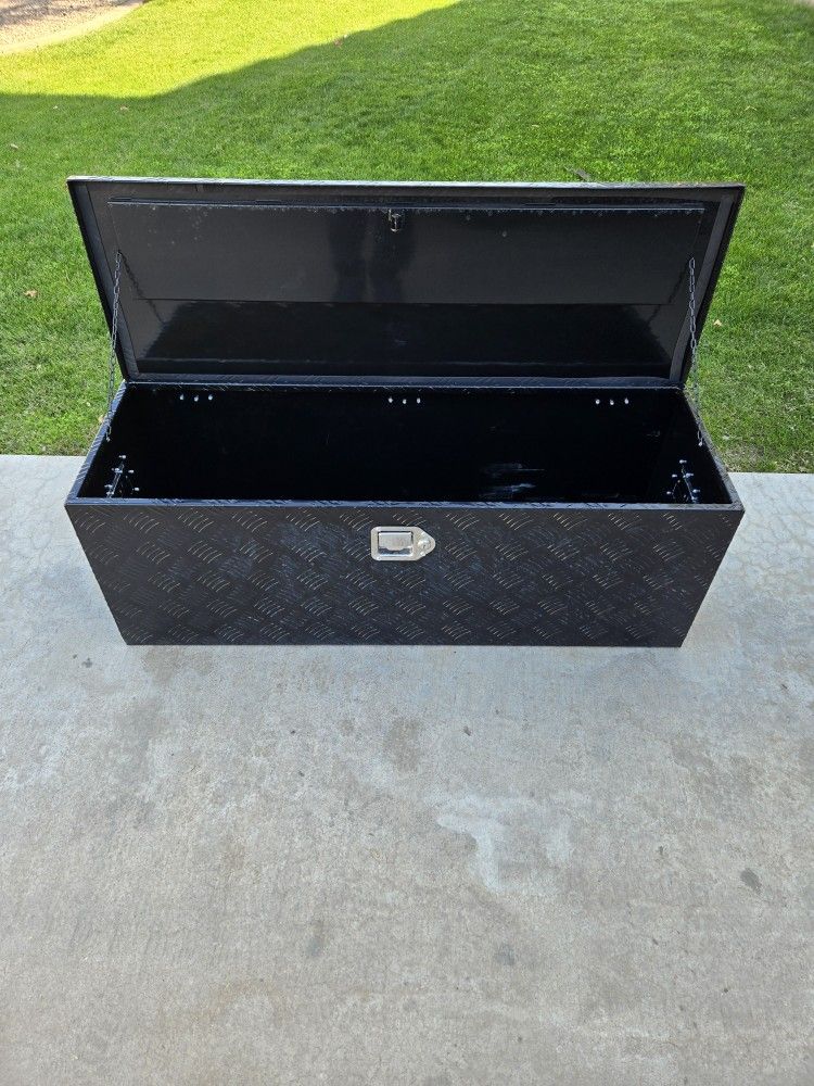 Truck Bed Tool Box