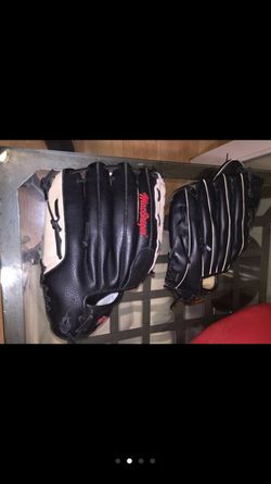 2 Leather baseball gloves