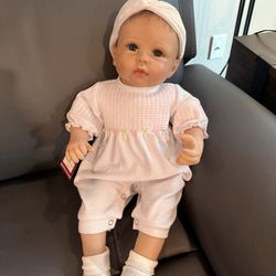 LIFE LIKE DOLL ASHTON-DRAKE GALLERIES