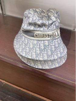 Dior bucket hat