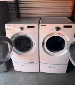 Samsung Washer And Electric Dryer With Pedestals