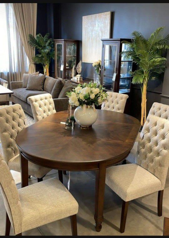 Round Dark Brown Wood Dining Table And 4 Light Color Chairs💥Kitchen/ Dining Room Set [5piece]🔥New Brand 💯 On Display 🏠 Delivery Available 👍 