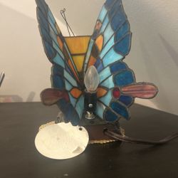 butterfly-shaped night lamp
