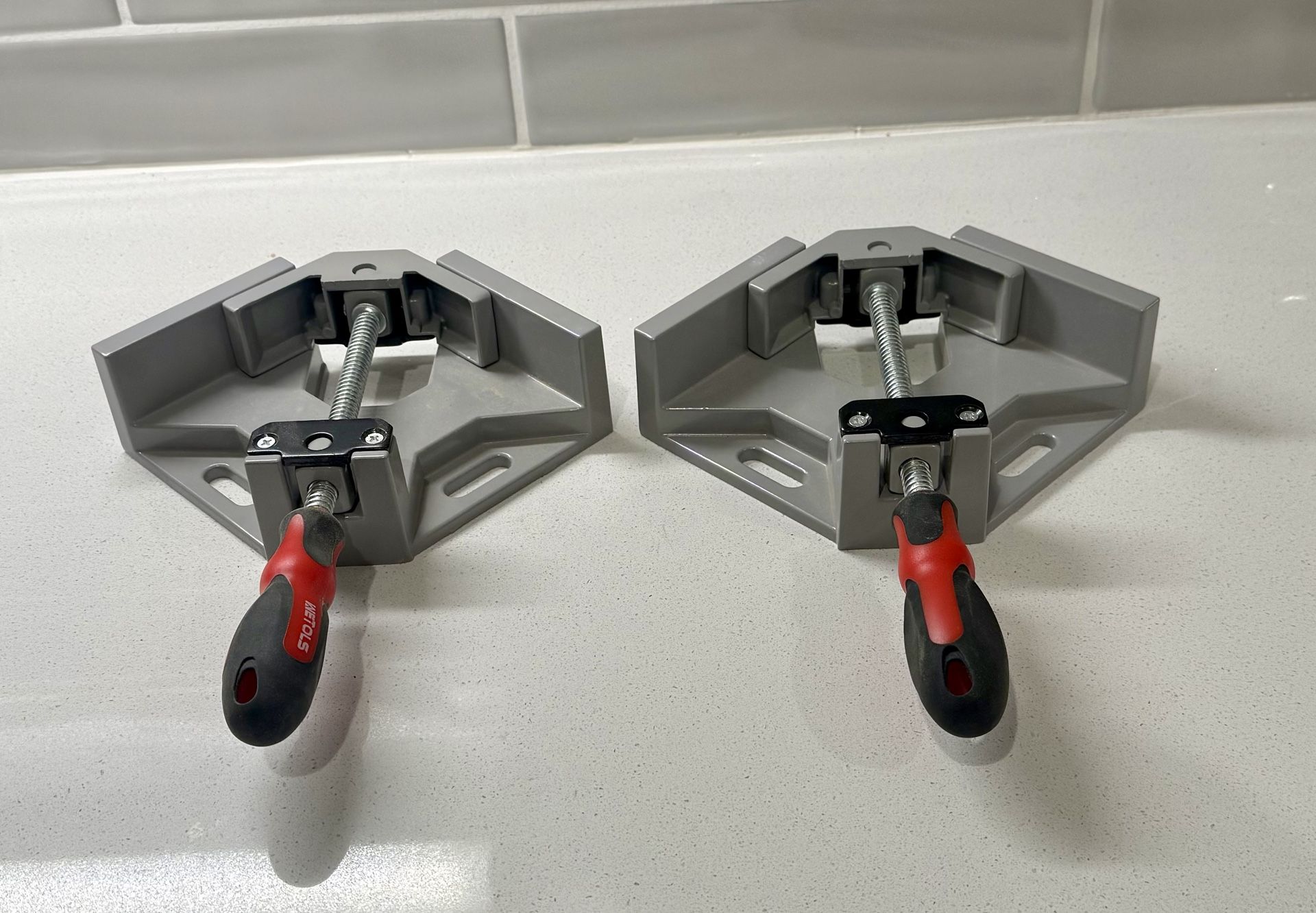 Pair Of 90 Degree Clamps With Adjustable Arm For Woodworking