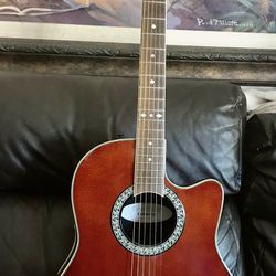 FS-Ovation Celebrity Acoustic/electric Guitar With Hard Case